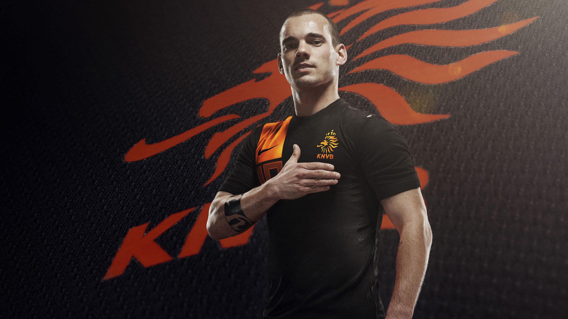 C罗队内表现被称为最佳榜样，c罗评心中最佳阵容